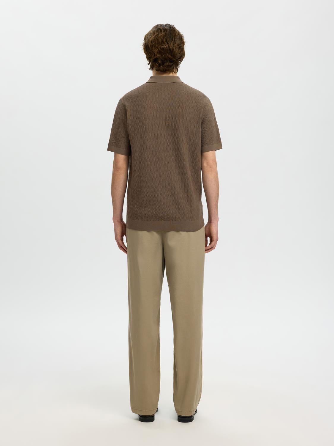 model_shot-back
